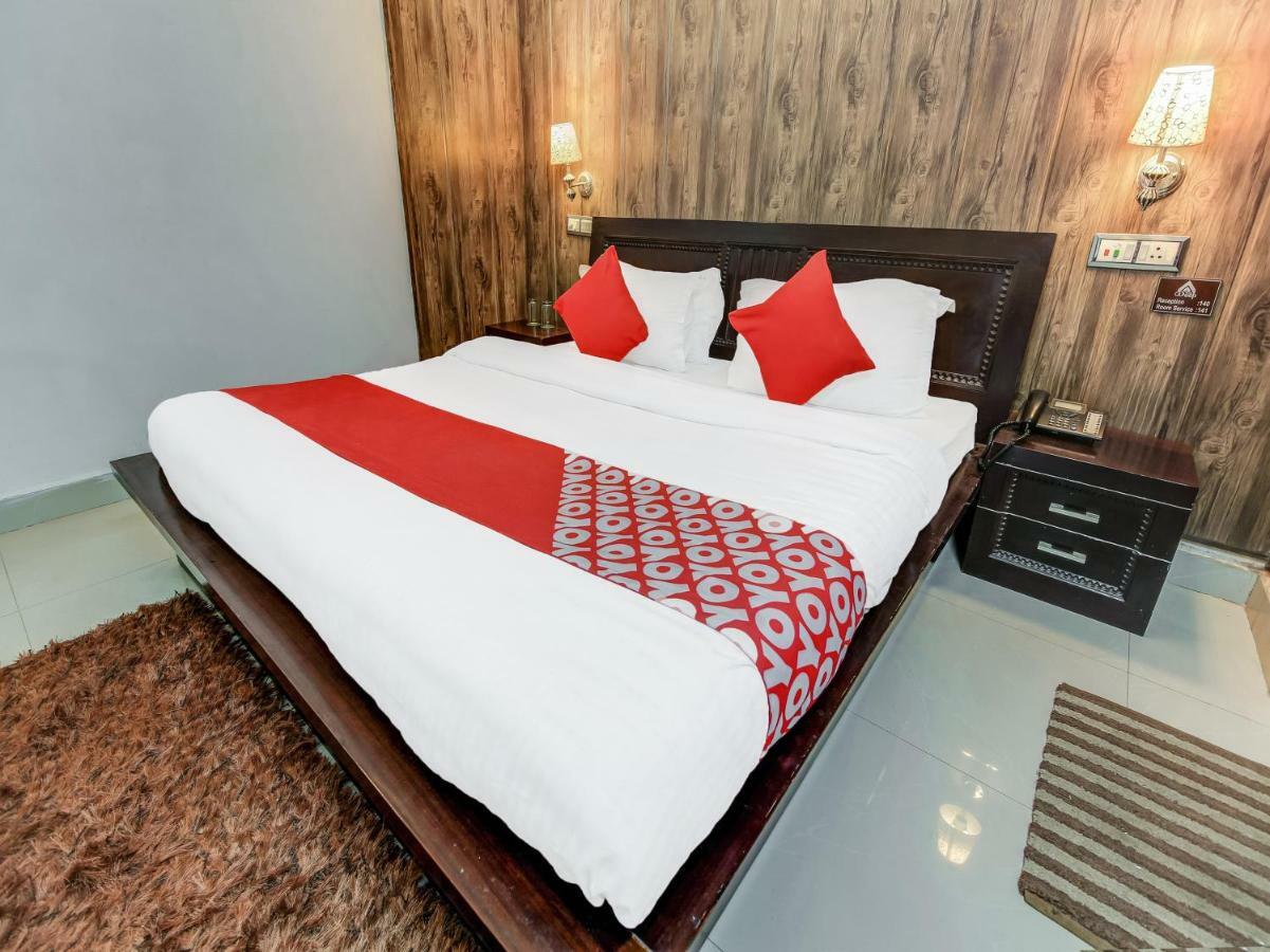 Oyo 27999 Hotel Deep Sirsa 外观 照片