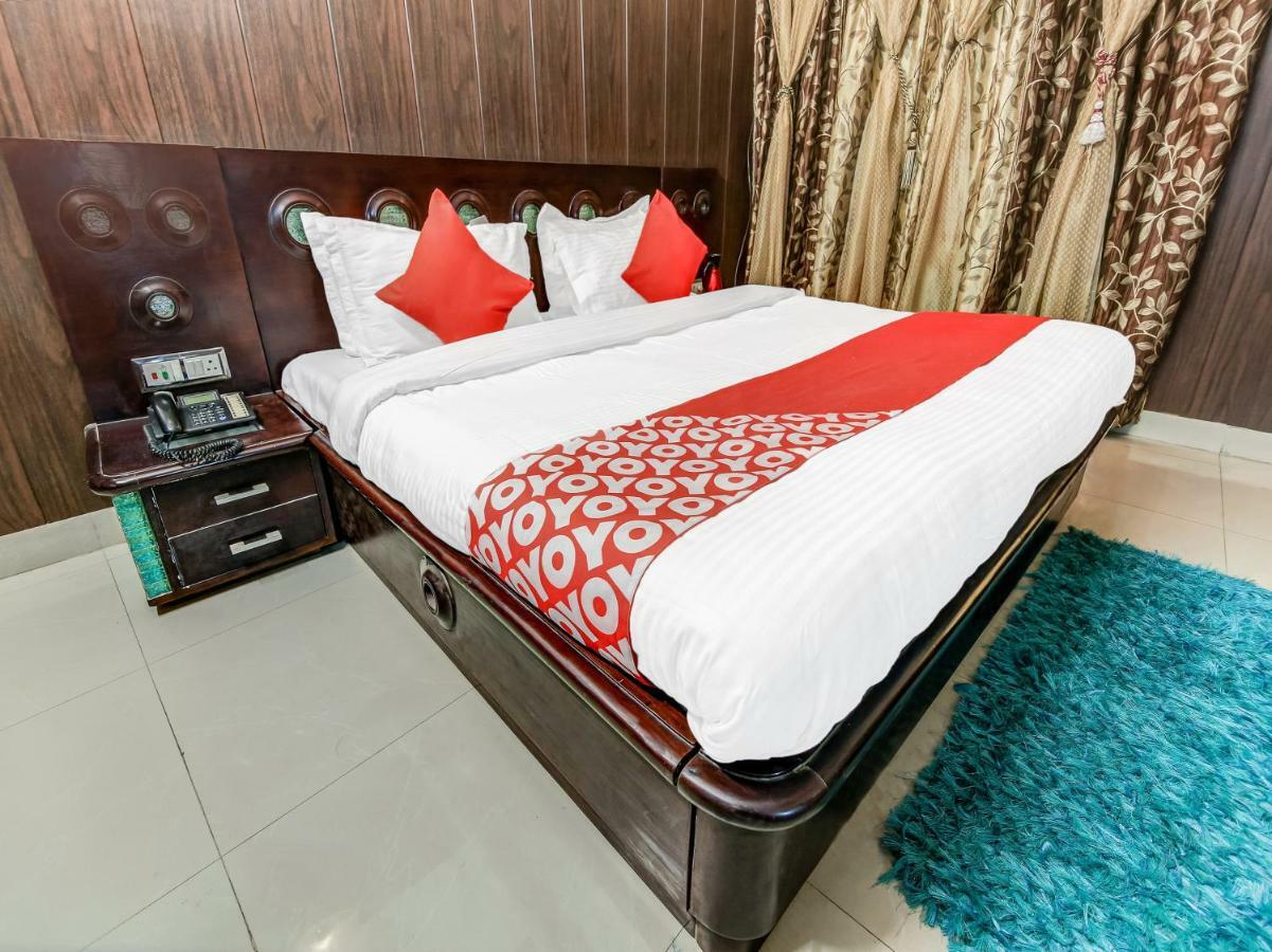 Oyo 27999 Hotel Deep Sirsa 外观 照片