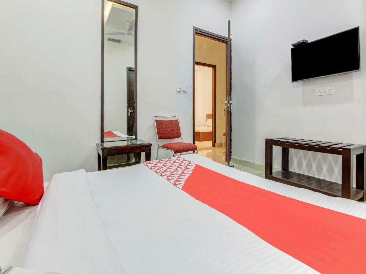 Oyo 27999 Hotel Deep Sirsa 外观 照片