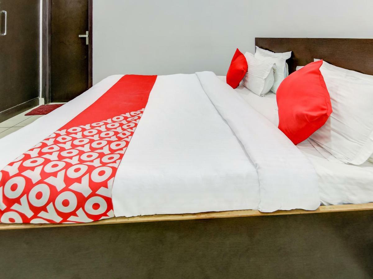 Oyo 27999 Hotel Deep Sirsa 外观 照片