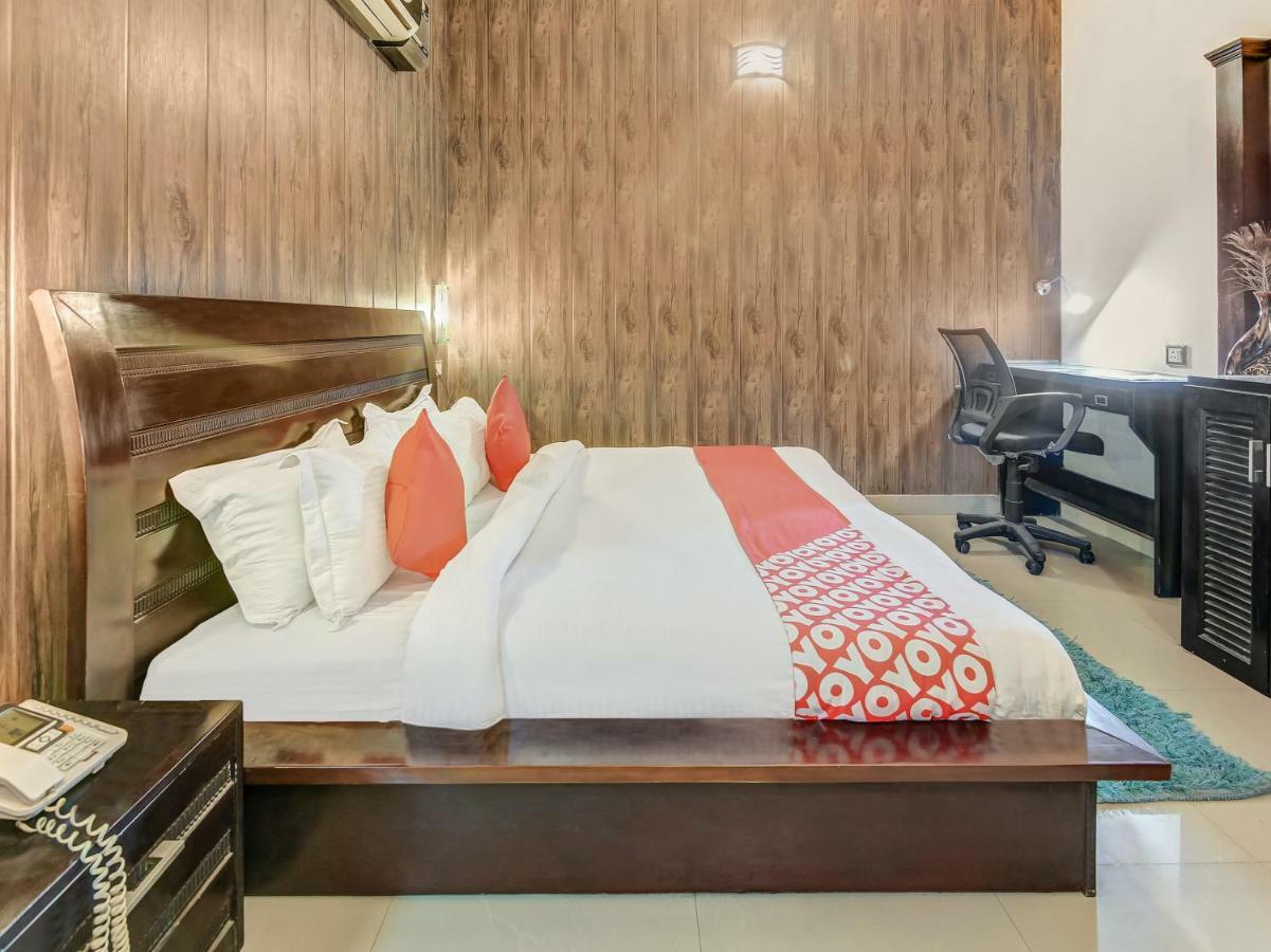 Oyo 27999 Hotel Deep Sirsa 外观 照片