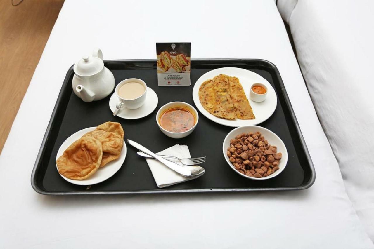 Oyo 27999 Hotel Deep Sirsa 外观 照片