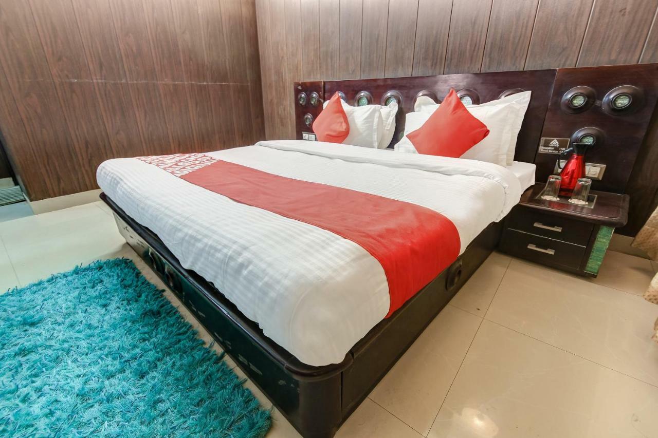Oyo 27999 Hotel Deep Sirsa 外观 照片