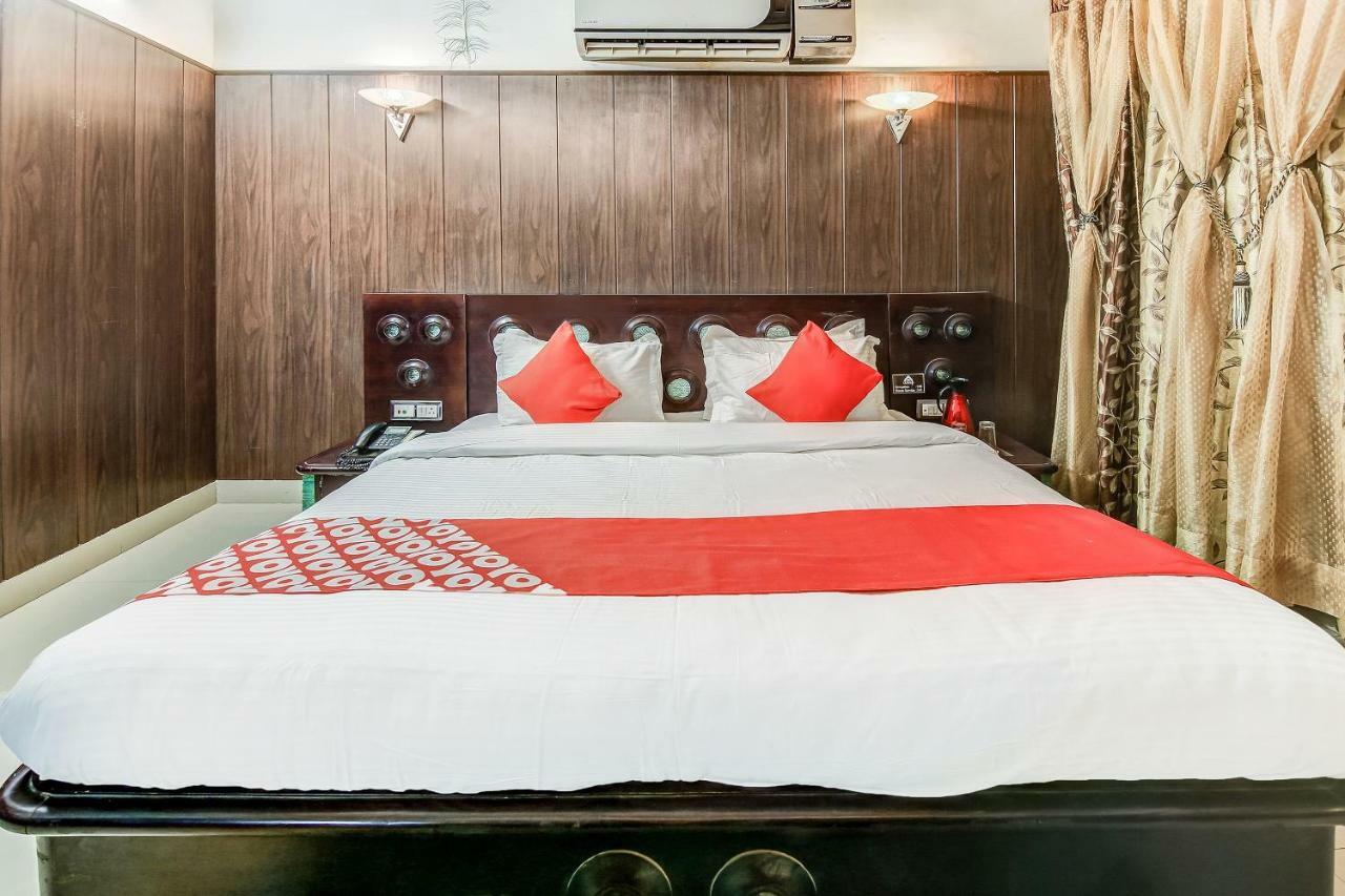 Oyo 27999 Hotel Deep Sirsa 外观 照片