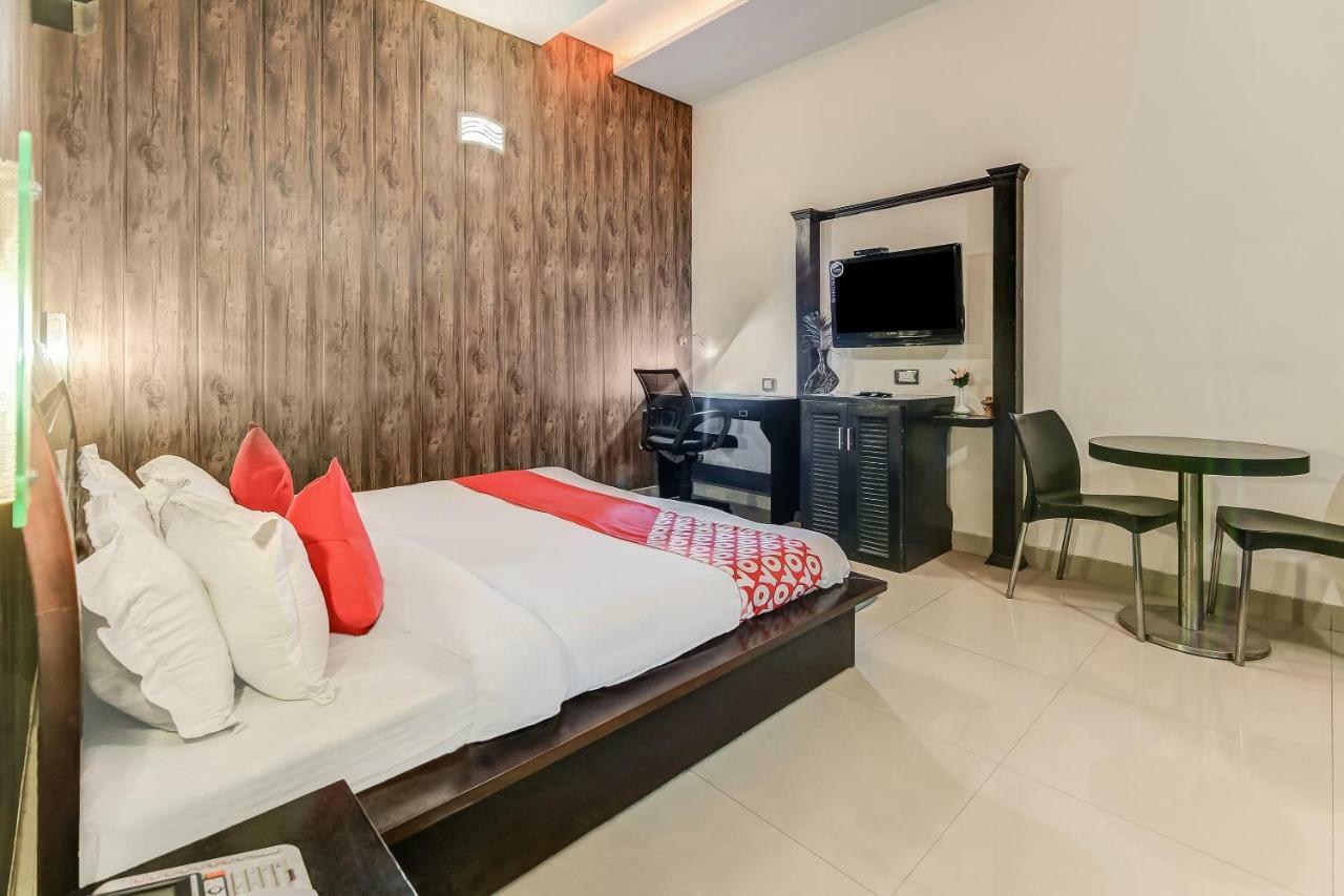 Oyo 27999 Hotel Deep Sirsa 外观 照片