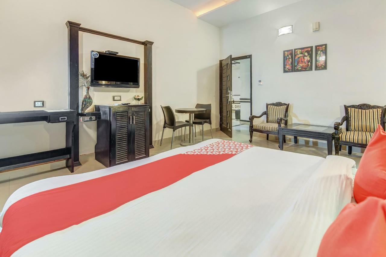 Oyo 27999 Hotel Deep Sirsa 外观 照片